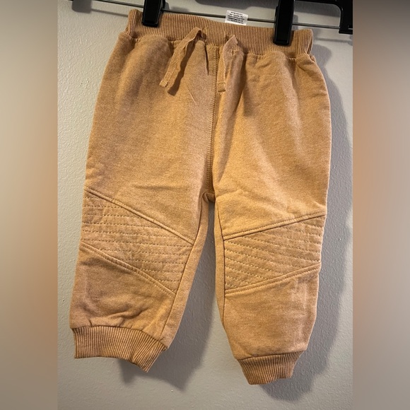 Kids Winnie The Pooh Sweatsuit (Size 6/9M) NWT For a boy or girl - Picture 5 of 6